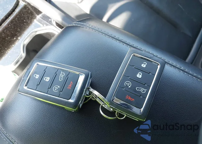 1C4RJHBG6PC510973: 43050130