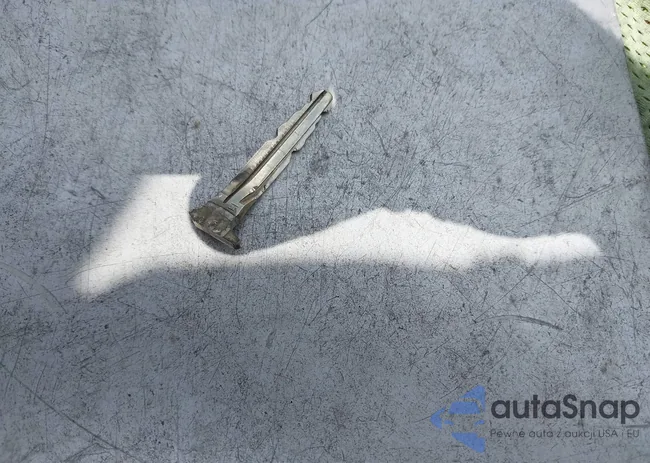 2T1BURHE9FC446342: 43051462