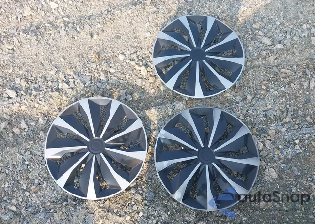 2T1BURHE2JC978377: 43051580