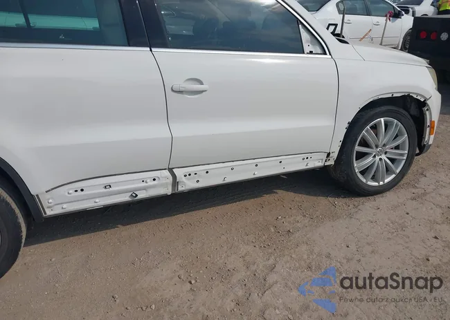 WVGAV7AX4BW513998: 43051783