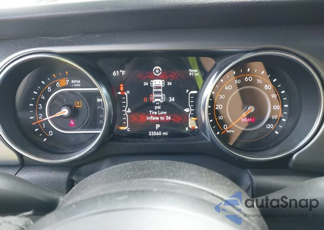 1C4HJXDN2PW617969: 43051015