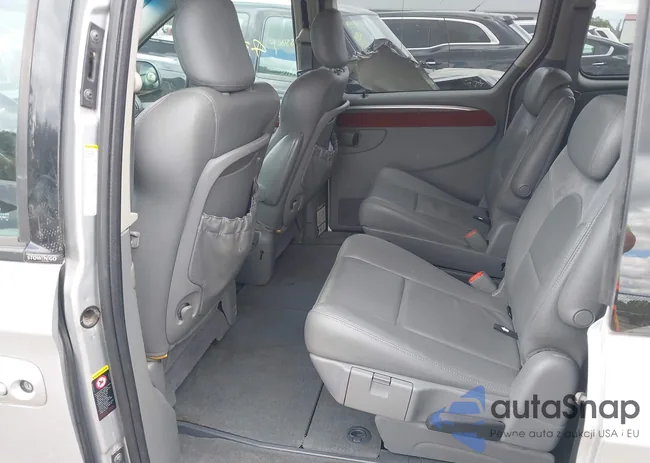 2C8GP64L75R493396: 43051035