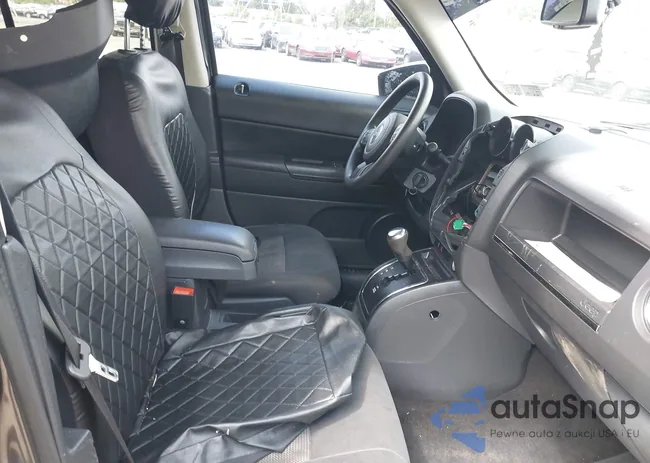 1C4NJPBA4GD670221: 43051184