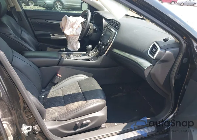 1N4AA6AP8HC404812: 43052373