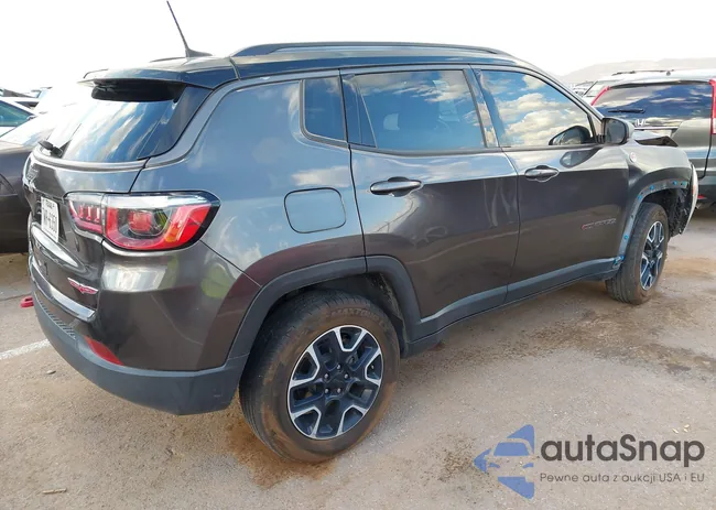 3C4NJDDB0LT111645: 43052617