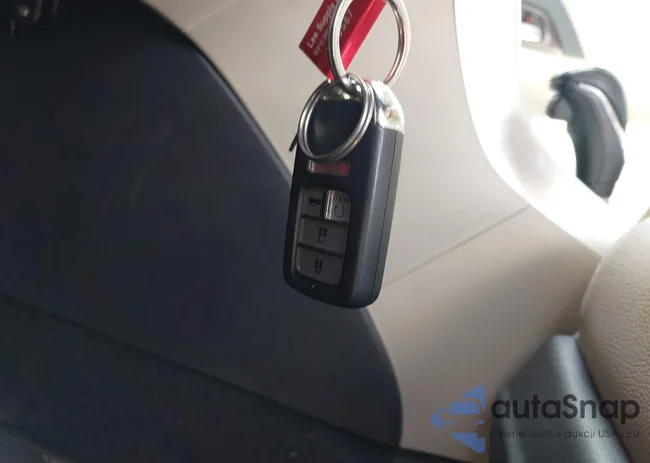 1HGCR2F8XGA010701: 43052646