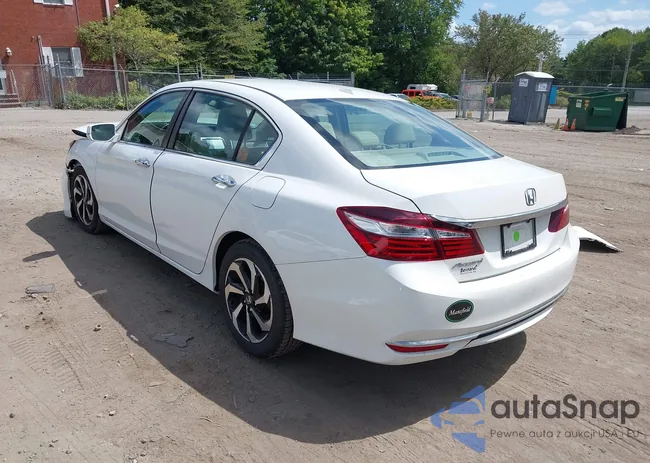 1HGCR2F8XGA010701: 43052646