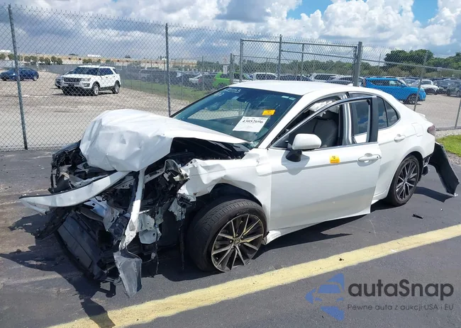 4T1G11AK2MU572053: 43052696