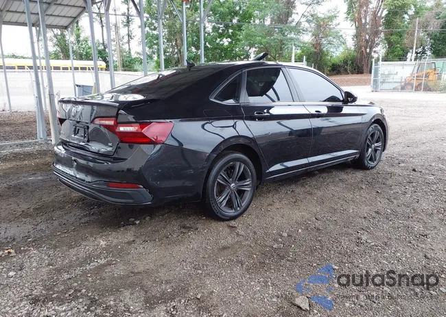 3VW7M7BUXNM019944: 43052095