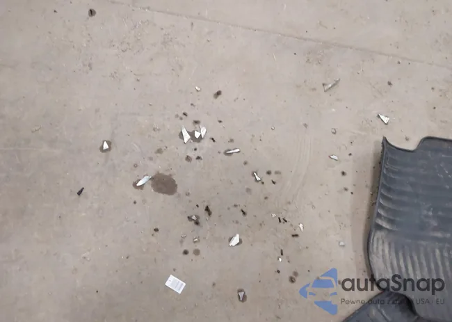 3KPF24AD6KE040381: 43052114