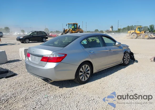 1HGCR2F79DA213257: 43053285