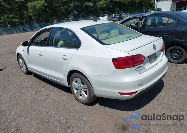 3VW637AJ4DM258880: 43053300