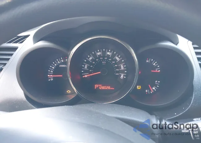 KNDJT2A2XB7227133: 43053312