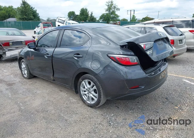 3MYDLBYV6JY300154: 43053316