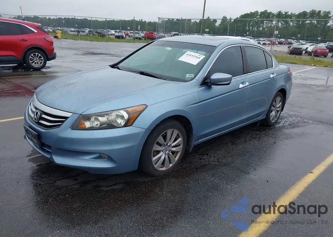 1HGCP3F86BA020288: 43053360