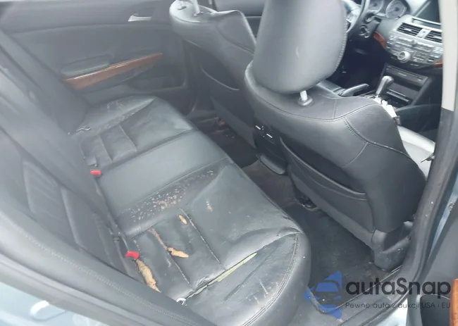 1HGCP3F86BA020288: 43053360