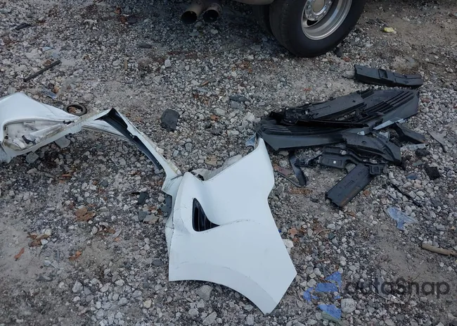 2T1BURHE5JC045749: 43053449