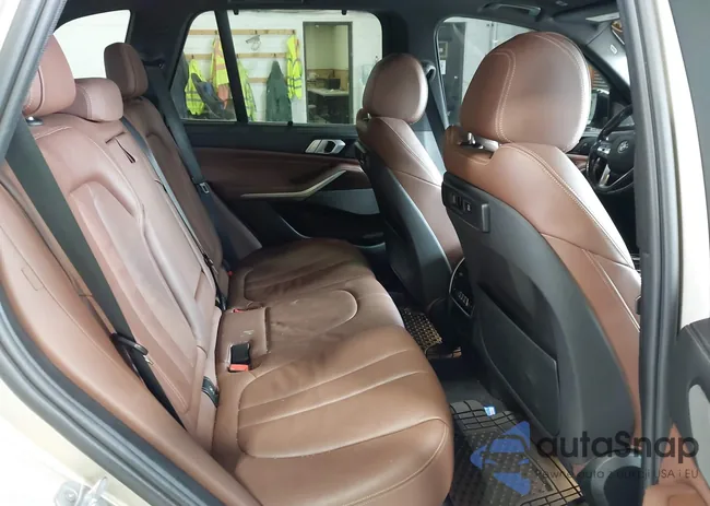 5UXCR6C55KLL05054: 43053632