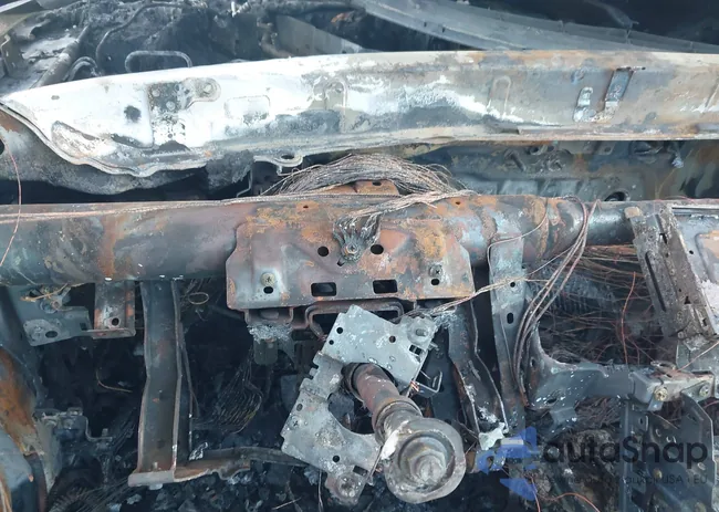 JN1BV7AP4FM331473: 43053636