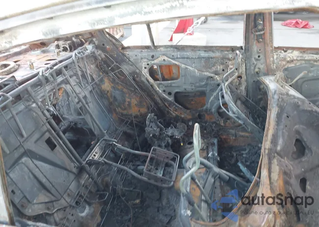 JN1BV7AP4FM331473: 43053636