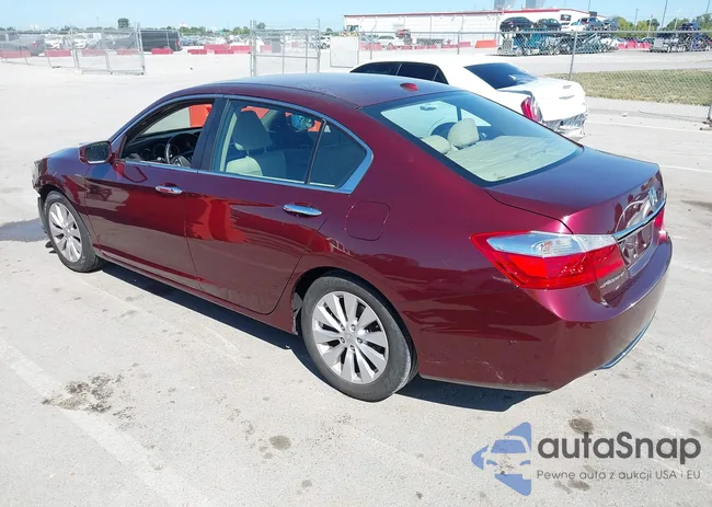 1HGCR2F83FA212357: 43053647