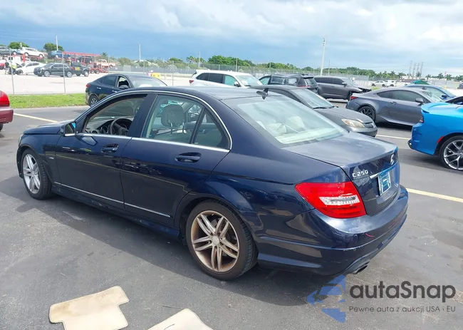 WDDGF4HBXCR214509: 43052917