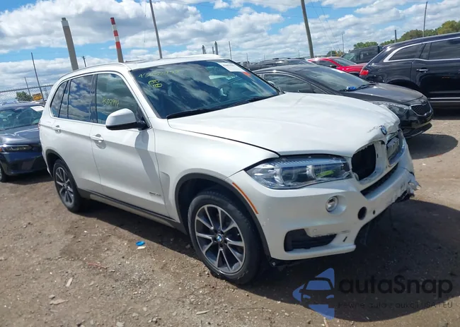 5UXKR0C56J0X87235: 43052997