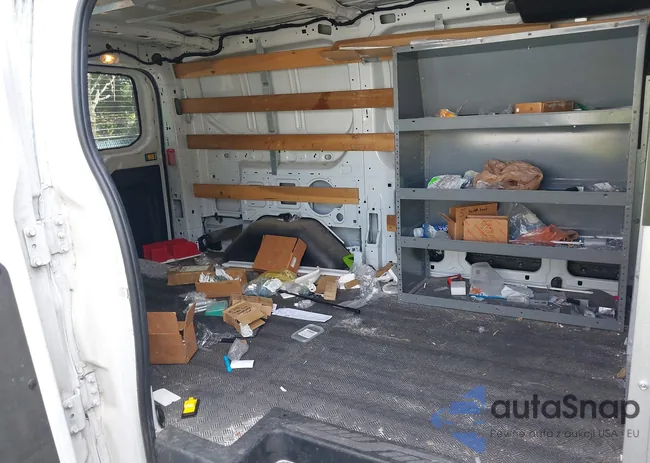 1FTYR1ZM0GKB35661: 43053229