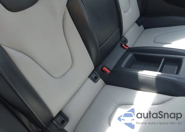 WAUCGAFR0EA069077: 43054803