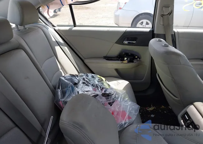 1HGCR2F83FA176055: 43054205