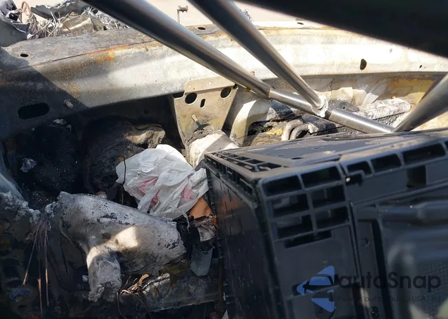 4JGFB4KB3LA170986: 43055412