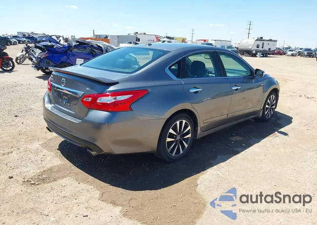 1N4AL3AP3GC125582: 43055454