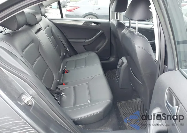 3VWDB7AJ2HM201514: 43055029