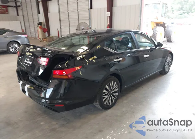 1N4BL4DV2PN331419: 43056273