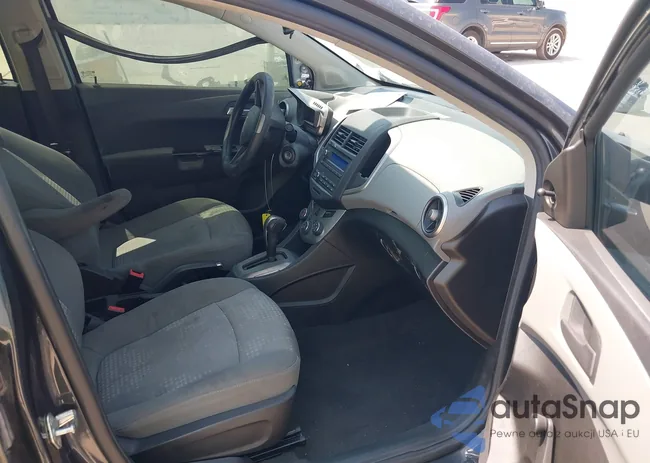 1G1JA5SH3G4108996: 43055922