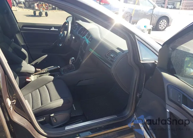 3VW447AU2HM012236: 43057258