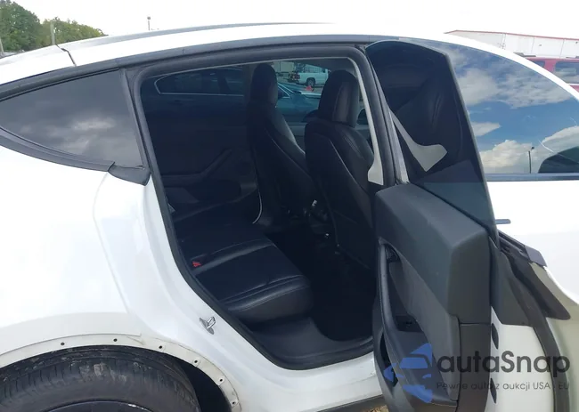 5YJYGDEE9MF080447: 43056952