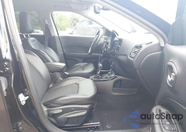 3C4NJDBB2KT598963: 43058206