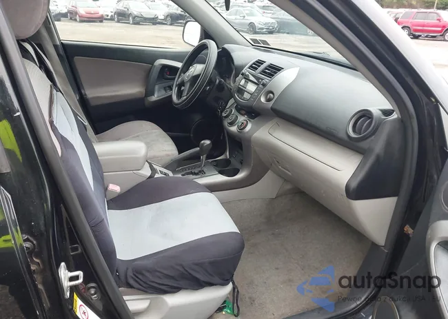 JTMBD33V386073894: 43058214