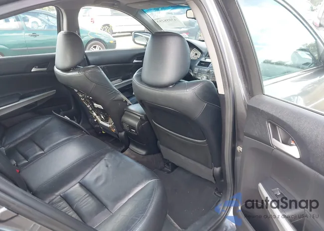 1HGCP3F85AA015422: 43058293