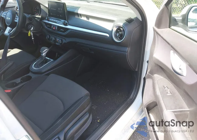 3KPF24AD3RE754298: 43058606