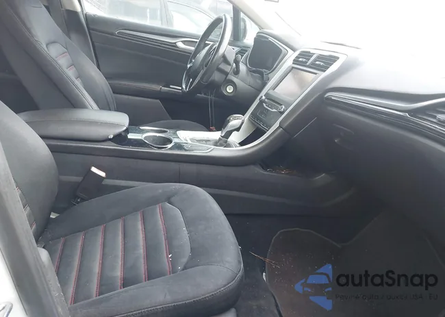 3FA6P0HR1DR109877: 43058608