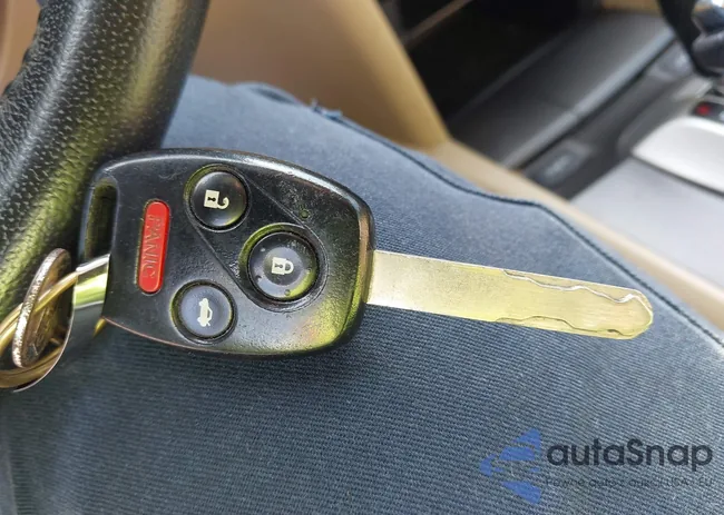 1HGCP2F61CA202863: 43057836