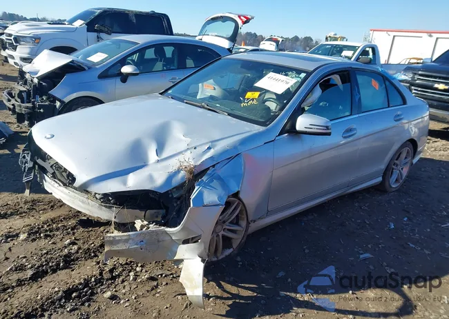 WDDGF8ABXDG124369: 43057851