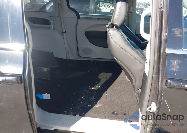 2C4RC1BG2HR591142: 43057947