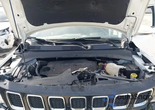 3C4NJDCB5LT256214: 43058168