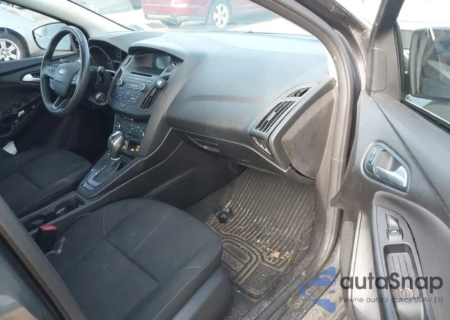 1FADP3F2XGL313210: 43059204