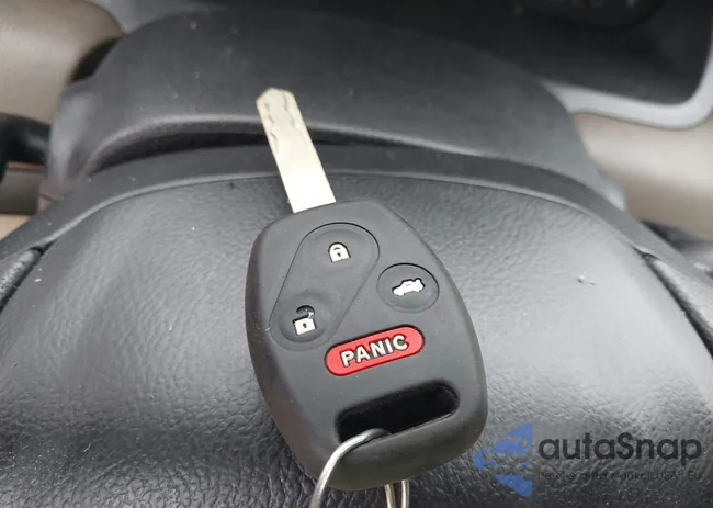 1HGCP26488A026030: 43059275