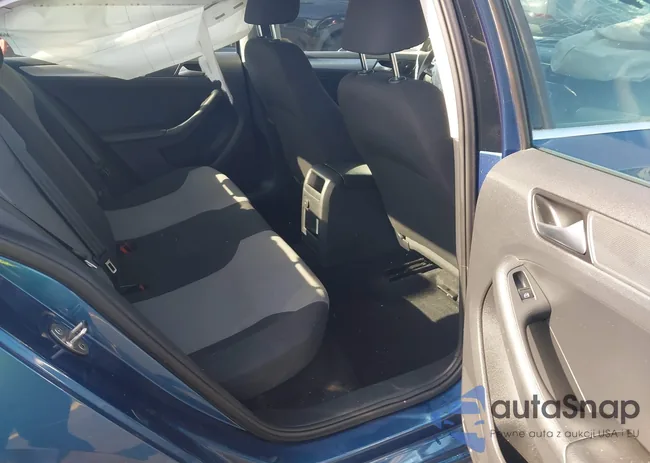 3VW2B7AJ9HM411342: 43059701