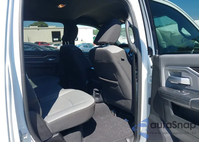 3C6UR5DJ8PG633186: 43059730